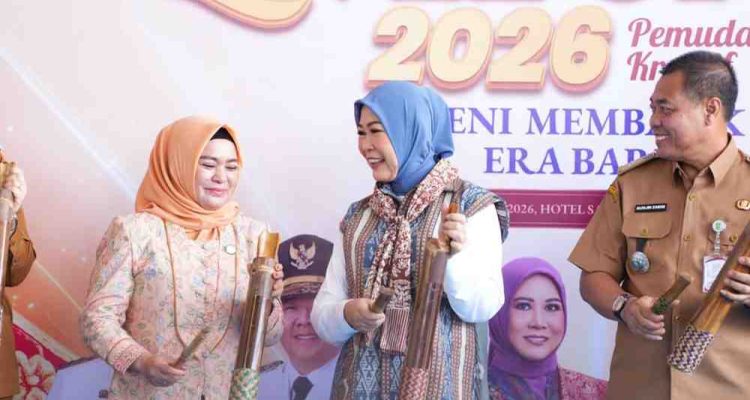 Febrita Lustia saat membuka Pelatihan Seni Membatik Era Baru, hasil kerja sama Dekranasda Sumsel dengan Dinas Pemuda dan Olahraga (Dispora) Provinsi Sumatera Selatan, Selasa (14/7/2026). Foto: Humas Pemprov Sumsel.