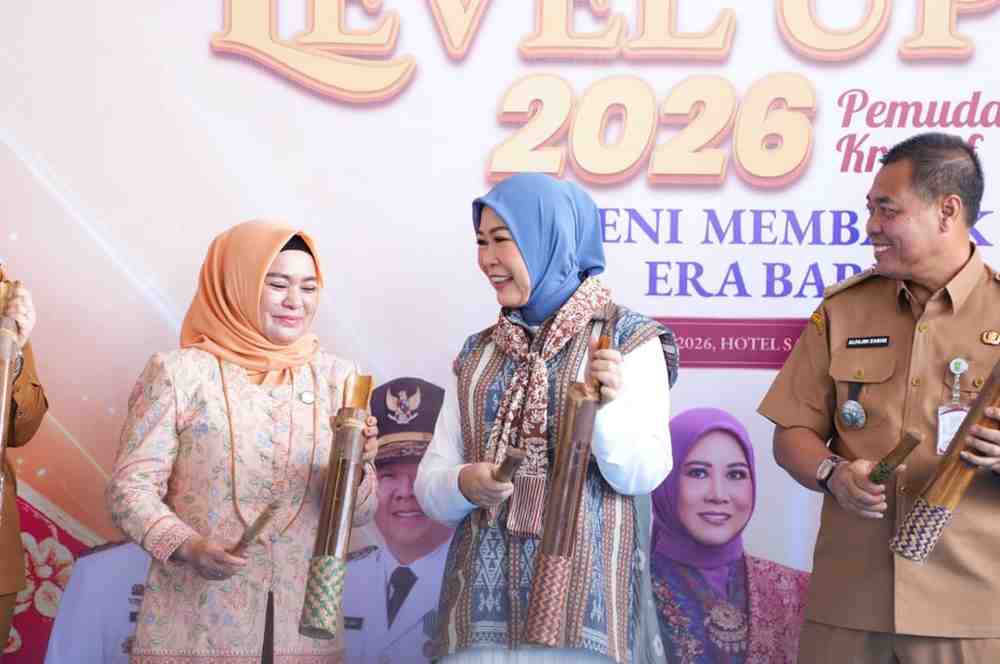 Febrita Lustia saat membuka Pelatihan Seni Membatik Era Baru, hasil kerja sama Dekranasda Sumsel dengan Dinas Pemuda dan Olahraga (Dispora) Provinsi Sumatera Selatan, Selasa (14/7/2026). Foto: Humas Pemprov Sumsel.