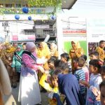 Bunda PAUD Kota Palembang, Dewi Sastrani meninjau langsung pelaksanaan MPLS di TK Pembina 2, Senin (13/7/2026). Foto: Kominfo Palembang.
