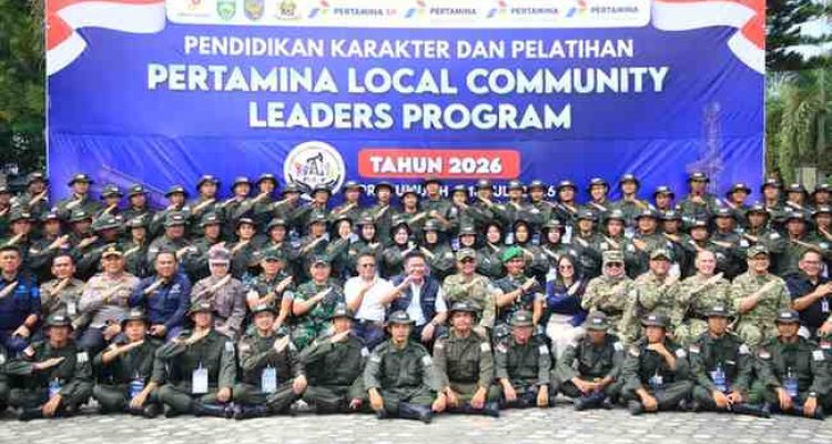 Gubernur Sumatera Selatan (Sumsel) Dr. H. Herman Deru mengapresiasi komitmen PT Pertamina EP Asset 2 dalam membangun kualitas sumber daya manusia (SDM) melalui penyelenggaraan Pertamina Local Community Leaders Program (PLCLP) 2026 Zona 4 yang dibuka di Markas Batalyon Zeni Tempur 2/Samara Grawira, Kota Prabumulih, Kamis (2/7/2026). Foto: Humas Pemprov Sumsel.