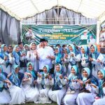 Gubernur Sumsel, Herman Deru saat menghadiri Pengajian Akbar dalam rangka Harlah ke-14 Idaroh Syubiyah JATMAN Kabupaten Ogan Komering Ilir (OKI) dan Haul Akbar Syekh Abdul Qadir Al-Jailani, Syekh Bahauddin An-Naqsabandi, serta para masyayih se-Kabupaten OKI di Lapangan Sport Center Tugumulyo, Minggu (26/7/2026). Foto: Humas Pemprov Sumsel.