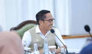 Wali Kota Palembang, Drs. H. Ratu Dewa, MSi menggelar rapat evaluasi paripurna bersama seluruh pimpinan Organisasi Perangkat Daerah (OPD), pejabat administrator, hingga pejabat pengawas di lingkungan Pemerintah Kota (Pemkot) Palembang. Rabu (22/7/2026). Foto: Kominfo Palembang.