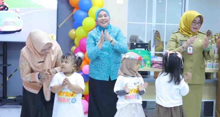 Ketua TP PKK Kota Palembang, Dewi Sastrani Ratu Dewa saat hadir di kegiatan balitas sehat, Selasa (21/7/2026). Foto: Kominfo Palembang.