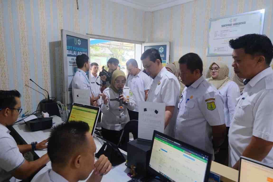 Sekda Muba, Syafaruddin, MSI hadiri di peluncuran aplikasi E-PUS PADEK di ruang rapat Lantai 2 UPTD Puskesmas Balai Agung, Rabu (01/07/2026). Foto: Kominfo Muba.