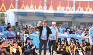 Gubernur Sumatera Selatan (Sumsel), Dr. H. Herman Deru menghadiri kegiatan Sumsel Bhayangkara Run 2026 yang digelar di Stadion Gelora Sriwijaya, Jakabaring Sport City, Palembang, Minggu (12/7/2026). Foto: Humas Pemprov Sumsel.