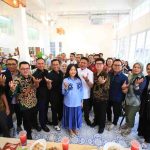 Gubernur Sumsel, Herman Deru saat menjadi narasumber pada kegiatan Bincang Santai Sultan Muda bersama para calon Sultan Muda dan pimpinan lembaga keuangan di Pempek Mama Musi, Jalan A. Rivai, Palembang, Jumat (24/7/2026) sore. Foto: Humas Pemprov Sumsel.