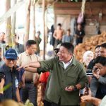 Gubernur Sumatera Selatan (Sumsel) Dr. H. Herman Deru meninjau kegiatan eksplorasi Program Sultan Muda Sumsel di Dermaga Kelapa Musi II, Palembang, Selasa (30/6/2026). Foto: Humas Pemprov Sumsel.