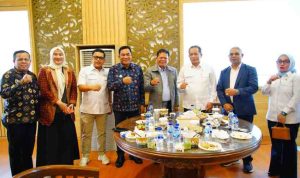 koperasi Bupati Musi Banyuasin (Muba), HM Toha Tohet, SH melakukan audiensi dan rapat koordinasi dengan Menteri Koperasi Republik Indonesia, Ferry Juliantono di Kementerian Koperasi RI, Jakarta, Senin (20/7/2026). Foto: Kominfo Muba.