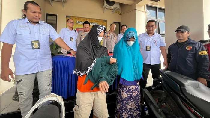 Dua pencuri yang nekat menyamar jadi wanita, guna menggasak harta benda tetangganya. Foto: IST/Dok detiksumbagsel.