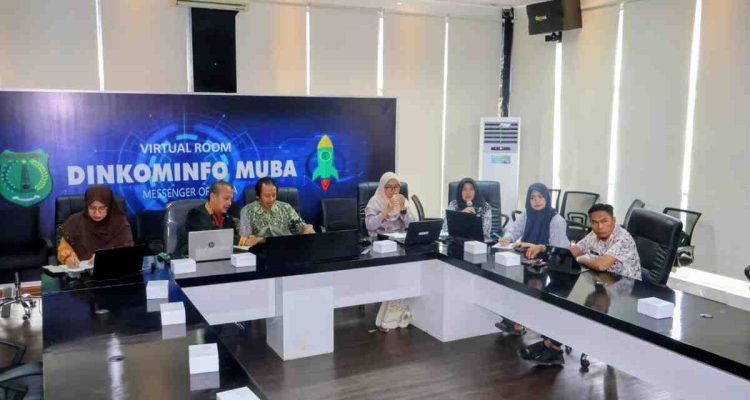 Dalam rangka meningkatkan kualitas penyelenggaraan statistik sektoral, Pemerintah Kabupaten Musi Banyuasin menggelar Interview Evaluasi Penyelenggaraan Statistik Sektoral (EPSS) Tahun 2026, yang dilaksanakan secara virtual di ruang virtual kantor Dinkominfo Muba, kamis (9/7/2026). Foto: Kominfo Muba.