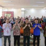 Kegiatan sosialisasi Peraturan Menteri Lingkungan Hidup Nomor 5 Tahun 2025 tentang Penyelenggaraan Program Adiwiyata. Kegiatan tersebut dibuka oleh Asisten III Setda Kota Palembang, Akhmad Bastari mewakili Wali Kota Ratu Dewa di Aula Dinas Pendidikan Kota Palembang, Kamis (23/7/2026). Foto: Kominfo Palembang.