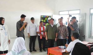sma (1) Gubernur Sumatera Selatan (Sumsel) Dr. H. Herman Deru meresmikan gedung SMA Negeri Ketapat Bening di Desa Ketapat Bening, Kecamatan Rawas Ilir, Kabupaten Musi Rawas Utara (Muratara), Rabu (15/7/2026). Foto: Humas Pemprov Sumsel.