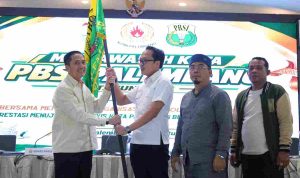 Ratu Dewa kembali terpilih secara aklamasi dalam Musyawarah Kota (Muskot) PBSI Palembang 2026 yang digelar di Emilia Hotel, Palembang, Minggu (30/8/2026). Foto: Kominfo Palembang.
