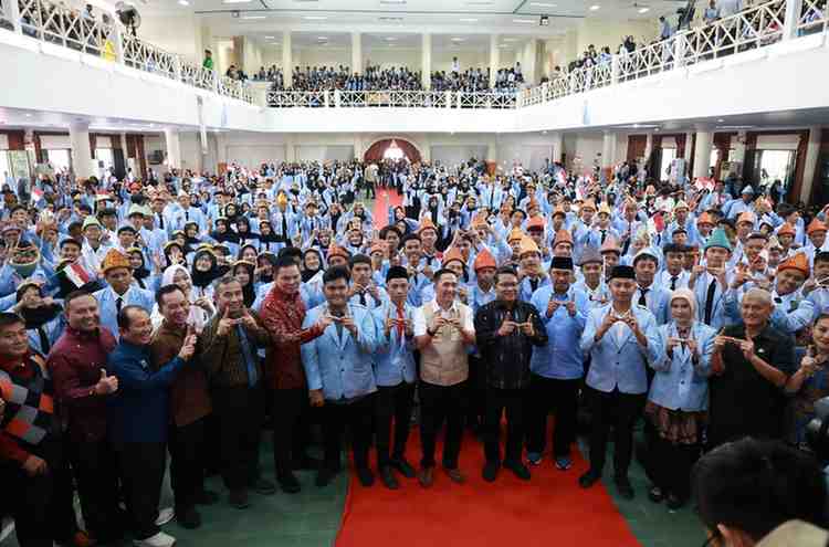 Wali Kota Palembang, Ratu Dewa hadiri secara langsung kegiatan Pengenalan Budaya Akademik dan Kemahasiswaan (PBAK) SWARNA di Gedung Academic Center UIN Raden Fatah Palembang, Kamis (20/8/2026). Foto: Kominfo Palembang.