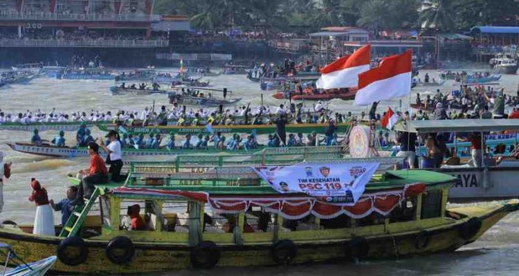 Suasana lomba perahu bidar di Sungai Musi, Palembang, Senin (17/8/2026). Foto: Kominfo Palembang.