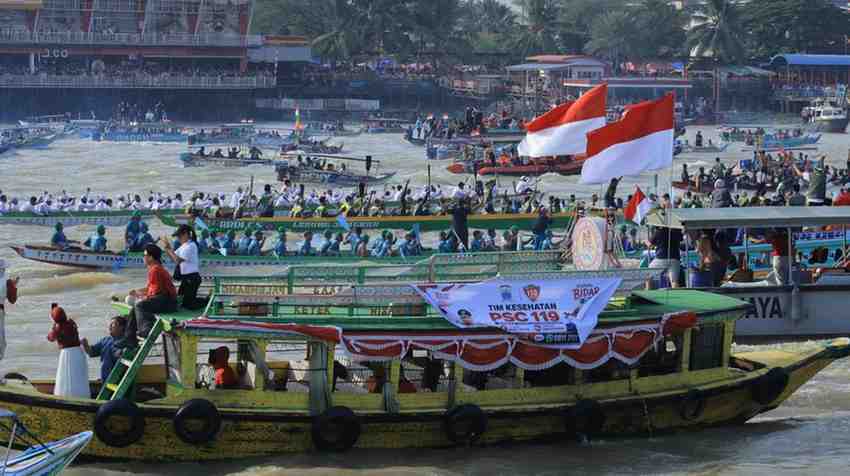 Suasana lomba perahu bidar di Sungai Musi, Palembang, Senin (17/8/2026). Foto: Kominfo Palembang.