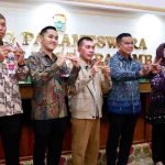 Pembukaan kegiatan Rebranding Dukcapil melalui Penyelenggaraan Jemput Bola untuk Verifikasi Kependudukan dalam rangka Perlindungan Sosial, Kamis (13/8/2026), dibuka oleh Plh Sekda Palembang, Sulaiman Amin. Foto: Kominfo Palembang.