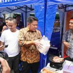 Gubernur Sumatera Selatan Dr. H. Herman Deru meresmikan VinFast Sedulur Indonesia Chapter Palembang, Minggu (30/8/2026). Foto: Humas Pemprov Sumsel.