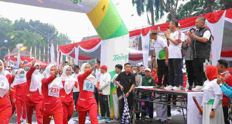 Ribuan pendidik dan tenaga kependidikan yang tergabung dalam Persatuan Guru Republik Indonesia (PGRI) Kota Palembang mengikuti Gerak Jalan PGRI dan Tenaga Kependidikan se-Kota Palembang, dalam rangka memperingati Hari Ulang Tahun (HUT) ke-81 Kemerdekaan Republik Indonesia tahun 2026. Foto: Kominfo Palembang.