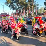 Pawai kemerdekaan diikuti sekitar 400 peserta dari PC Muslimat NU Kota Palembang. Ratusan peserta turut memeriahkan kegiatan dengan penuh semangat, keceriaan dan kebersamaan. Foto: Kominfo Palembang.
