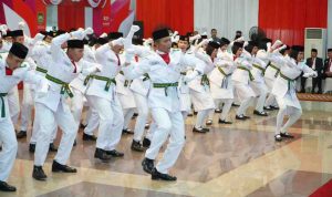 Para anggota Paskibraka Sumsel yang sedang beratraksi. Foto: Humas Pemprov Sumsel.