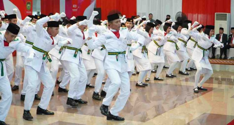 Para anggota Paskibraka Sumsel yang sedang beratraksi. Foto: Humas Pemprov Sumsel.