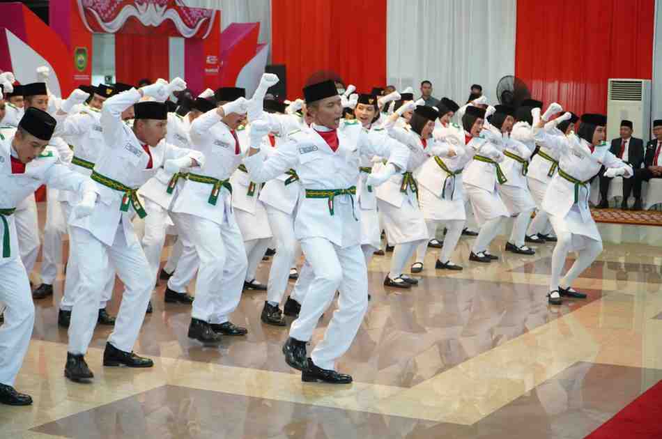 Para anggota Paskibraka Sumsel yang sedang beratraksi. Foto: Humas Pemprov Sumsel.