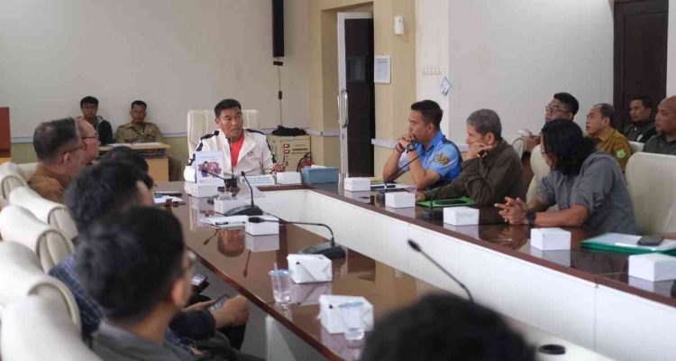 Pemerintah Kabupaten Musi Banyuasin (Muba) bersama sejumlah instansi terkait menggelar Rapat Koordinasi Persiapan Pelaksanaan Kegiatan Inventarisasi dan Verifikasi Penyelesaian Penguasaan Tanah dalam rangka Penataan Kawasan Hutan (PPTPKH) Tahap 4 di Kabupaten Muba, Selasa (18/8/2026). Foto: Kominfo Muba.