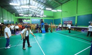 Gubernur Sumsel, Herman Deru saat membuka secara resmi Gubernur Sumsel Cup Bulutangkis 2026 di Kebon Gede, Selasa (4/8/2026) pagi. foto: Humas Pemprov Sumsel.