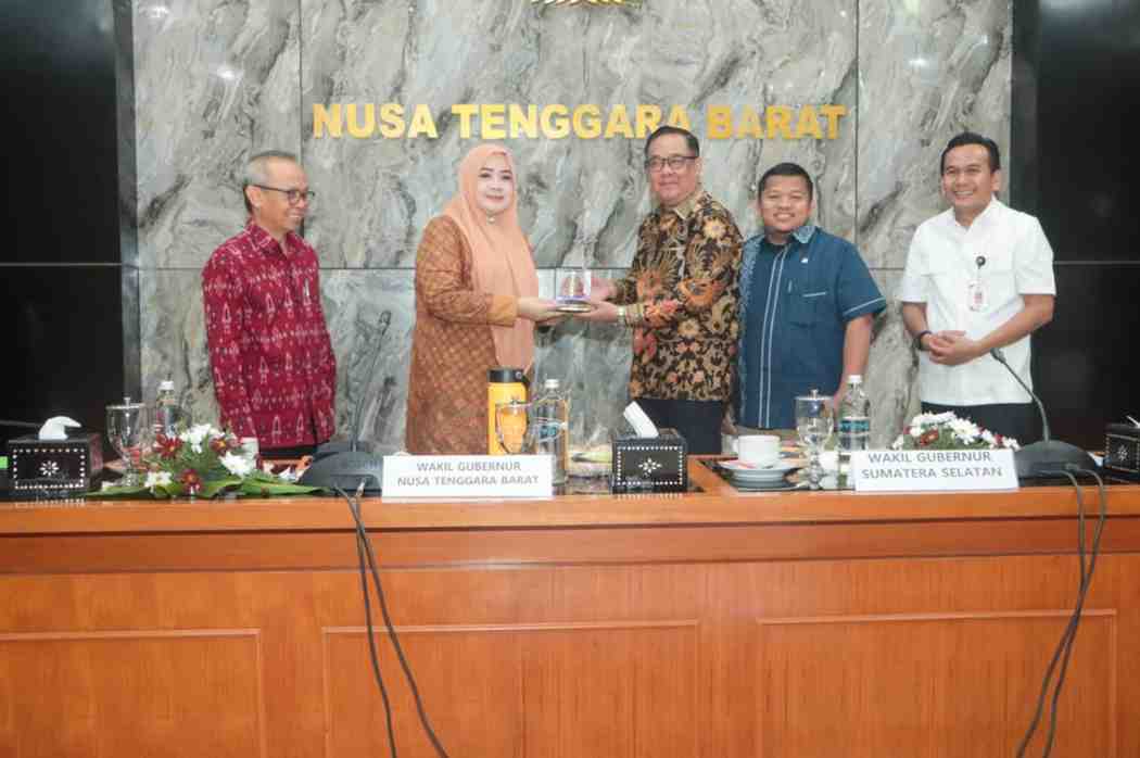 Wakil Gubernur Sumatera Selatan (Sumsel) H. Cik Ujang melakukan kunjungan kerja ke Kantor Gubernur Nusa Tenggara Barat (NTB) dalam rangka studi tiru penerbitan Izin Pertambangan Rakyat (IPR) di Wilayah Pertambangan Rakyat (WPR), Kamis (20/8/2026). Foto: Humas Pemprov Sumsel.