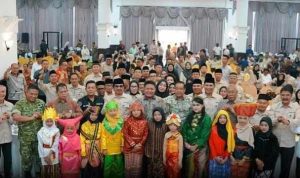 Gubernur Sumsel Herman Deru bersama para pengurus dan anggota KEK Sumsel. Foto: IG Humas Pemprov Sumsel.