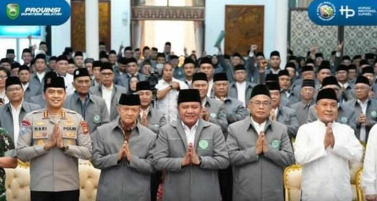 Gubernur Sumsel, Herman deru bersama jajaran pengurus MUI Sumsel, Rabu (23/9/2026). Foto: Humas Pemprov Sumsel.