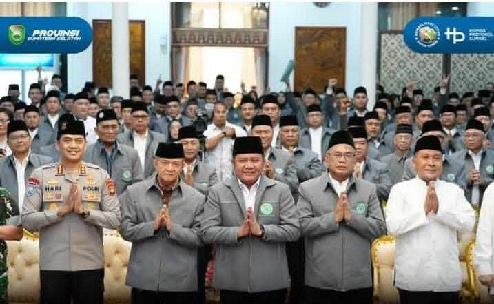 Gubernur Sumsel, Herman deru bersama jajaran pengurus MUI Sumsel, Rabu (23/9/2026). Foto: Humas Pemprov Sumsel.