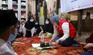 PMI-40kb Dalam rangka memperingati Hari Ulang Tahun (HUT) ke-81 Palang Merah Indonesia (PMI), Ketua PMI Kota Palembang, Hj Dewi Sastrani melakukan kunjungan ke Panti Asuhan Yunda Rizki yang berlokasi di Jalan Gubernur HA Bastari, Lorong Melati, 15 Ulu, Kecamatan Jakabaring, Palembang, Jumat (18/9/2026). Foto: Kominfo Palembang.