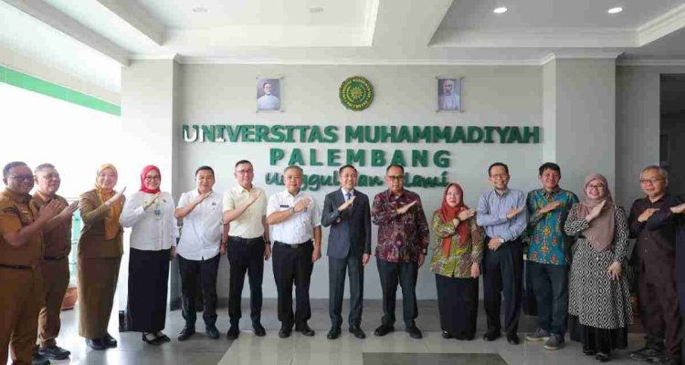 Walikota Palembang, Ratu Dewa menerima silaturahmi sekaligus tindak lanjut kerja sama Memorandum of Understanding (MoU) Universitas Muhammadiyah Palembang (UMP), Senin (28/9/2026). Foto: Kominfo Palembang. 