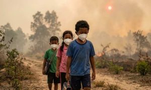 Ilustrasi anak dengan kabut asap. Foto: IST/inews.