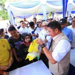 Gubernur Sumsel, Herman Deru saat meninjau pembukaan Bazar Gerakan Pangan Murah (GPM) hasil kerja sama Badan Pangan Nasional (Bapanas) dan LPP TVRI di halaman Kantor TVRI Sumsel, Rabu (2/9/2026) pagi. Foto: Humas Pemprov Sumsel.