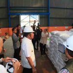 Gubernur Sumatera Selatan (Sumsel) Dr. H. Herman Deru meninjau langsung gudang beras Perum Bulog Taba Bingin, Kota Lubuklinggau, Jumat (4/9/2026). Foto: Humas Pemprov Sumsel.