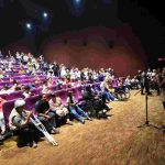 Herman Deru didaulat sebagai Ayah Anak Istimewa Indonesia usai menghadiri kegiatan pemutaran khusus atau Advance Ticket Sale (nonton lebih dahulu) film Istimewa di Palembang Indah Mall (PIM) XXI, Sabtu (12/9/2026) sore. Foto: Humas Pemprov Sumsel.
