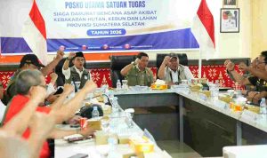 Gubernur Sumsel, Herman Deru bersama Menhut Raja Juli rakor tentang Karhutla. Foto: Humas Pemprov Sumsel.