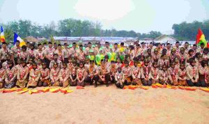 pramuka-40kb (1) Bupati Muba, Hm Toha bersama anggota Pramuka usai menjadi pembina upacara peringatan Hari Pramuka ke-65 Tingkat Kwartir Cabang Gerakan Pramuka Muba di Lapangan Andriyadi Water Park, Kecamatan Keluang, Senin (14/9/2026). Foto: Kominfo Muba.