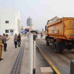 Walikota Palembang, Ratu Dewa menyaksikan pengiriman sampah perdana ke PSEL Keramasan, Kertapati, Selasa (1/9/2026). Foto: Kominfo Palembang.