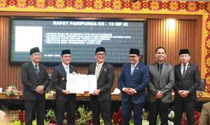 Walikota Palembang, Ratu Dewa hadiri secara langsung Rapat Paripurna ke-13 MP III yang digelar di Ruang Rapat Paripurna DPRD Kota Palembang, Selasa (22/9/2026). Foto: Kominfo Palembang.