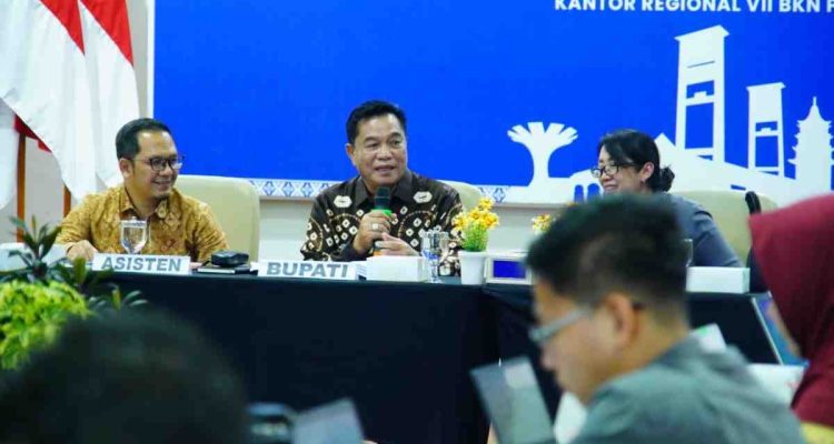 Bupati Muba HM Toha Tohet, SH saat kunjungan bersama jajaran Pemkab Muba ke kantor Regional VII BKN Palembang dalam Forum Dialogis Pembangunan Manajemen Talenta, Jumat (2/10/2026). Foto: Kominfo Muba.