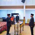 Gubernur Sumatera Selatan, H. Herman Deru, secara resmi mengukuhkan Farid Firman, S.E., M.Si., sebagai Kepala Perwakilan Badan Pengawasan Keuangan dan Pembangunan (BPKP) Provinsi Sumatera Selatan. Prosesi pengukuhan yang berlangsung di Griya Agung, Palembang, pada Senin (05/10/2026). Foto: Kominfo Muba.