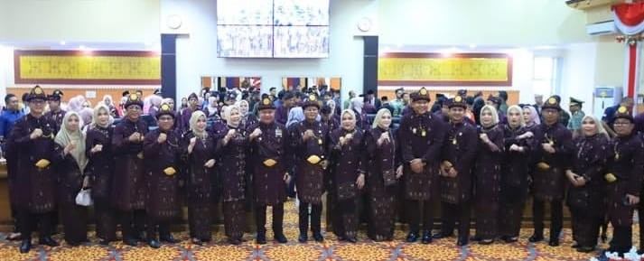Gubernur Sumsel, Herman Deru bersama walikota dan anggota DPRD Prabumulih, Senin (19/10/2026). Foto: Humas Pemprov Sumsel.