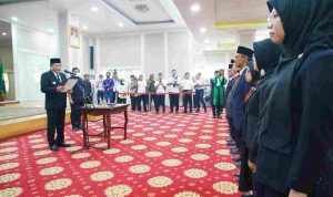 Bupati Muba, HM Toha yang melantik sejumlah pejabat baru di lingkungan Pemkab Muba, Rabu (14/10/2026). Foto: Kominfo Muba.