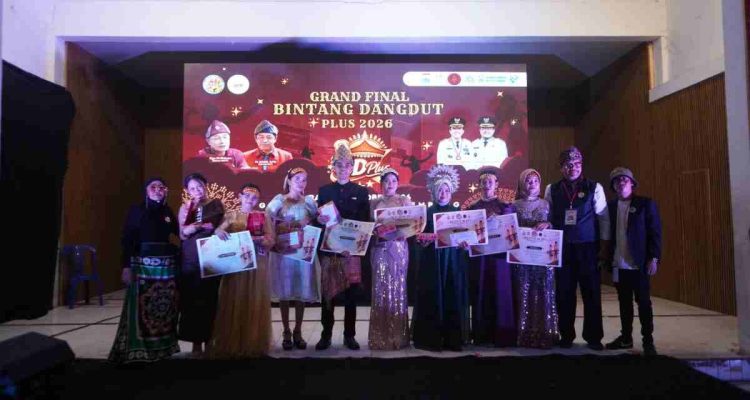 Para juara Grand Final Ikon Utama Bintang Dangdut di Gedung Kesenian Palembang, Rabu (28/10/2026). Foto: Kominfo Palembang.