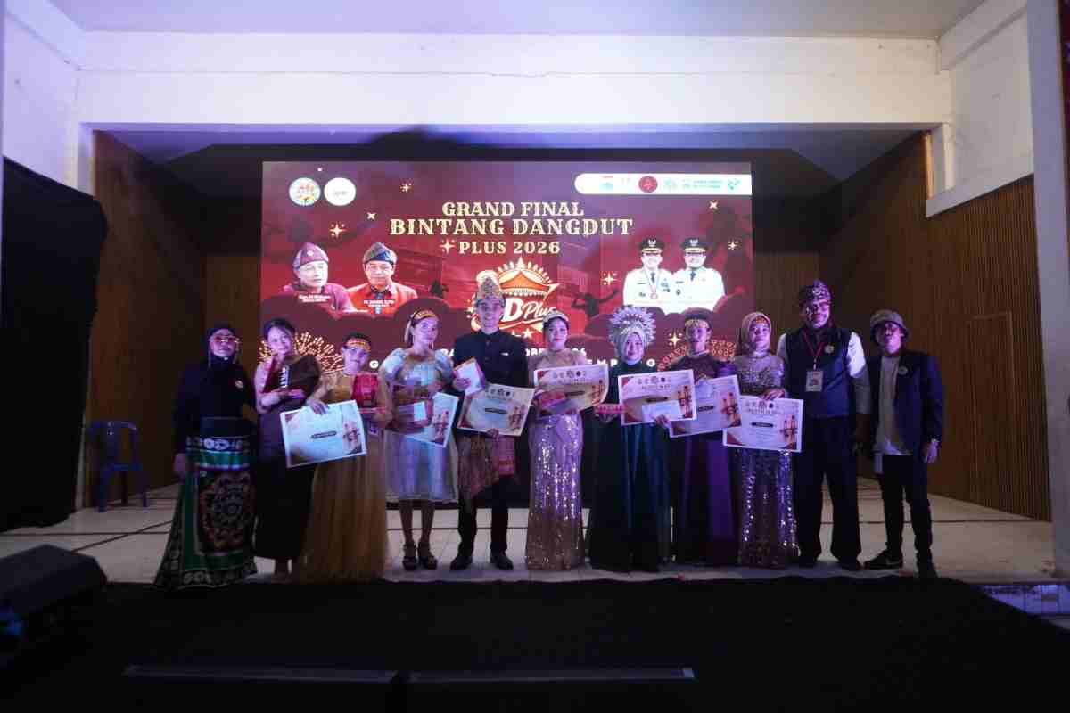 Para juara Grand Final Ikon Utama Bintang Dangdut di Gedung Kesenian Palembang, Rabu (28/10/2026). Foto: Kominfo Palembang.