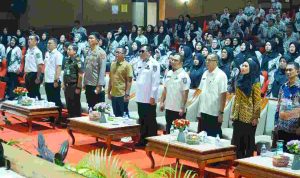 Bupati Musi Banyuasin, HM Toha Tohet, SH saat membuka Workshop Guru se-Kabupaten Musi Banyuasin Tahun 2026 bertema “Guru Adaptif, Pembelajaran Kreatif; Menjawab Tantangan Pendidikan di Era Digital” di Opproom Pemkab Muba, Rabu (7/10/2026). Foto: Kominfo Muba.